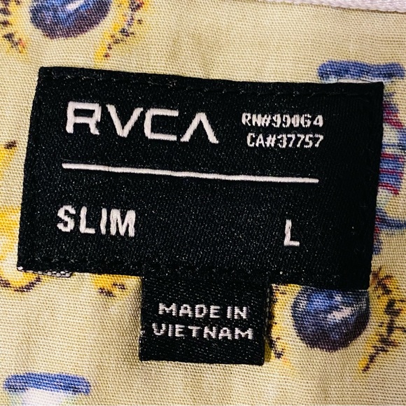 RVCA Camels & Urns Yellow Purple Short Sleeve Button Down Men’s Slim Large.    C - Picture 4 of 9